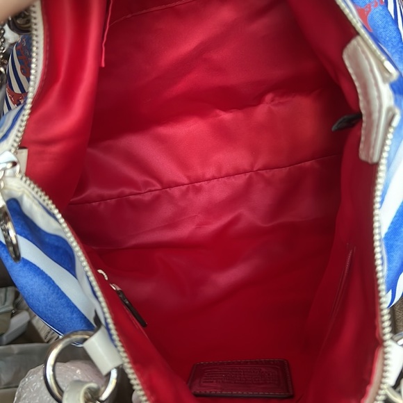 Coach poppy design purse
Great 4th, Memorial/Veterans Day, Red, white & blue. - Picture 7 of 7